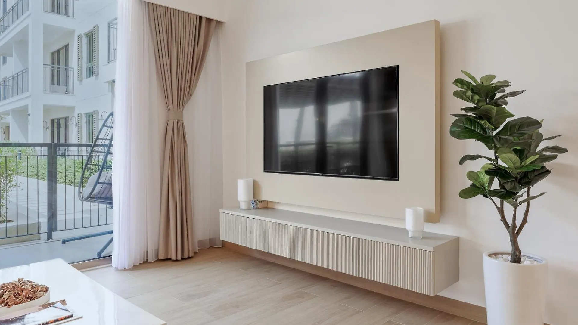 One Bedroom Apartment At Port De La Mer, Le Pont 113, Jumeirah, Dubai United Arab Emirates